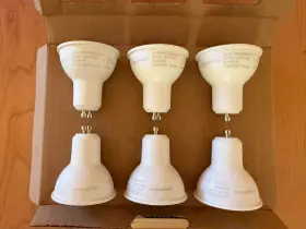 FG-03436 AMAZONBASICS Led Light Bulb