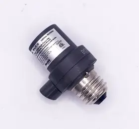 SLC5BCB-4 AMERTAC Westek Dusk Dawn Screw Light Control