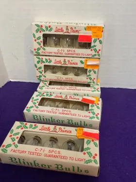 CBB7 CREATIVE HOBBIES Box Blinker Light Bulbs Candelabra Base #3