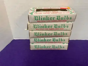 CBB7 CREATIVE HOBBIES Box Blinker Light Bulbs Candelabra Base