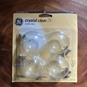 043168273015 GE Light Bulb Bathroom Base