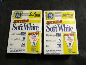 043168486712 GE Light Bulbs