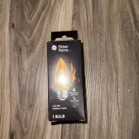 043168529204 GE Flicker Flame Led Light Bulb Base
