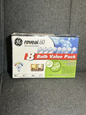 043168901642 GE Reveal Light Bulbs Box