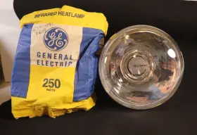 043168906746 GE Infrared Heat Lamp Light Bulb Chicks Puppies