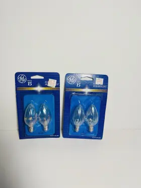 102-W2-K GE Candelabra Light Bulbs Crystal Flame Tip