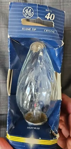 151-B4 GE Flame Tip Crystal Watts Cg Light Bulb Box
