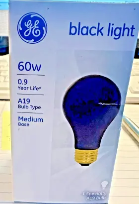 25905 GE Light Glowing Effect Bulb Base Specialty