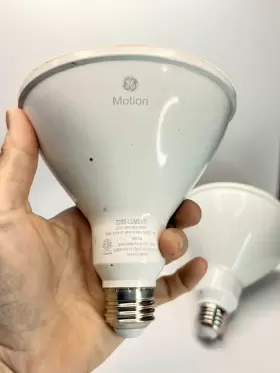 93128005 GE Ultra Bright Led Motion Sensing Floodlight Bulb #3