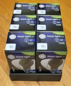 93129710 GE Led Light Bulb Base Dimmable Glass