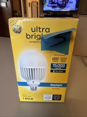 93130928 GE Led Ultra Bright Light Bulbs Base