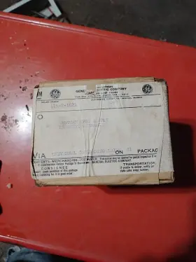 F4T5-CWX GE Fluorescent Light Bulbs Box #3