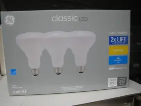 PC93118491 GE Classic Eq Led Floodlight Bulbs Wt