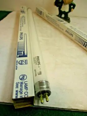 755501130802 LIGHTBULBSAREUS Bulbs Philips #3
