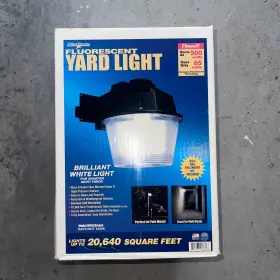 755277916607 LIGHTS OF AMERICA Fluorescent Yard Light