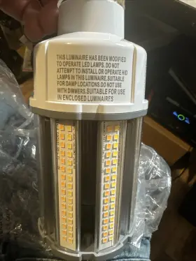 LR41607 LUXRITE Led Corn Light Bulb Cct Up Base