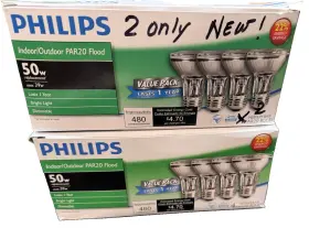 39PAR20-EV-FL25 PHILIPS Flood Light Bulbs Dimmable Base