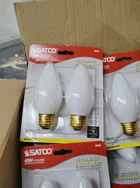 S2768 SATCO Std Base Lamp #3