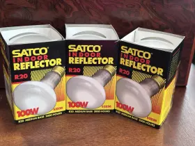 S3226 SATCO Reflector Mesium Base Bulbs Pack