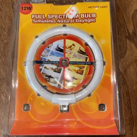 676090002943 SPECTRUM Bulb Simulates Natural Light