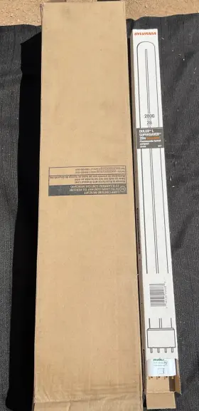 20488 SYLVANIA Box Dulux Ecologic Supersaver Lights