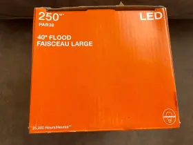74941 SYLVANIA Ultra Led Flood Dimmable Base #2
