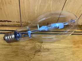 MH400 VENTURE LIGHTING Gdx Halide Vivid Light Bulb Mogul Base