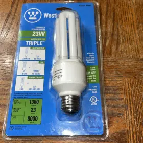 030721373572 WESTINGHOUSE Triple Fluorescent Bulb