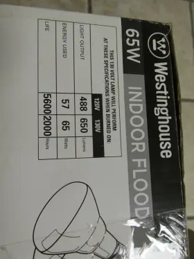 05102 WESTINGHOUSE Pack Reflector Flood Bulbs Base