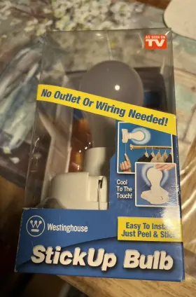 097298020919 WESTINGHOUSE Tv Closet Wall Stickup Bulb Light