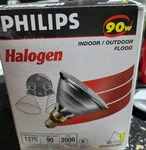 Phillips Halogen Flood Light Bulb 90 Par 38 90w Indoor/outdoor 1370 Lumens New. Fixed Price $7.99.