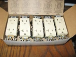 Leviton 16352-1pw Controlled Receptacle Outlet Ivory Self Ground New Lot Of 10. Fixed Price $99.00.